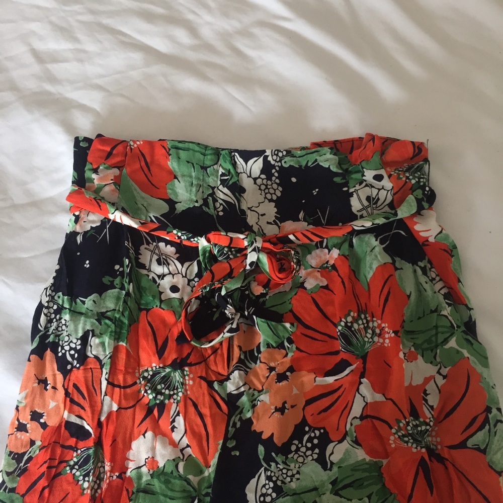 Floral printed Zara paperbag pants